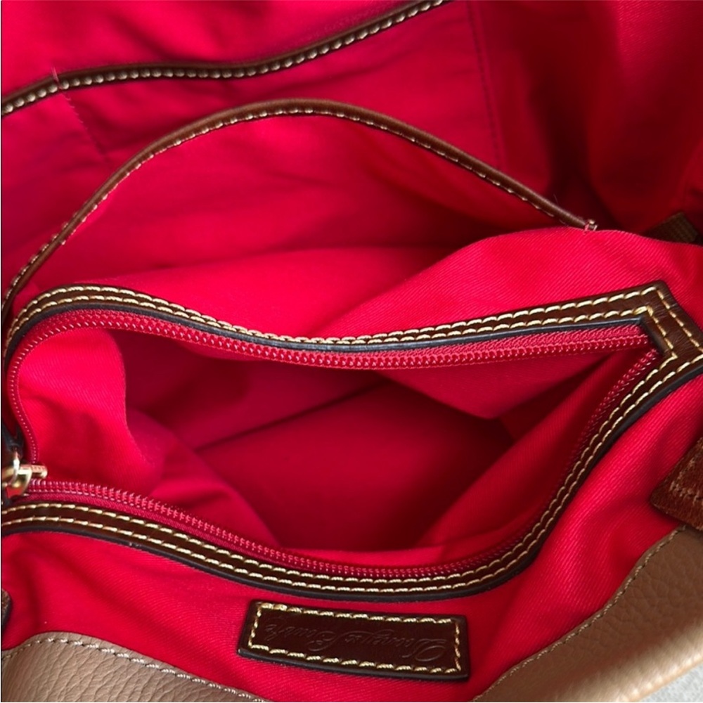 👜LIKE NEW👜 Dooney & Bourke Florentine East/West Shopper in Mushroom - Picture 6 of 9